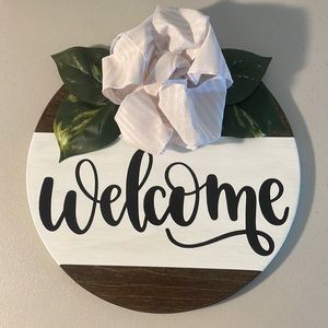 Hand Crafted Welcome Sign Wooden Hanging Sign with Bow and Greenery